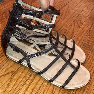 Amiana Gladiator high sandals. Size 9.